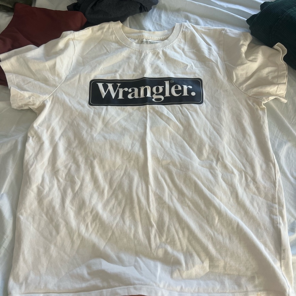 women’s wrangler t shirt